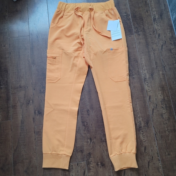 NWT Reina V-Neck 3 Welt Pockets Luxe Stretch Jogger Pants Size Small Sun… - Picture 11 of 16